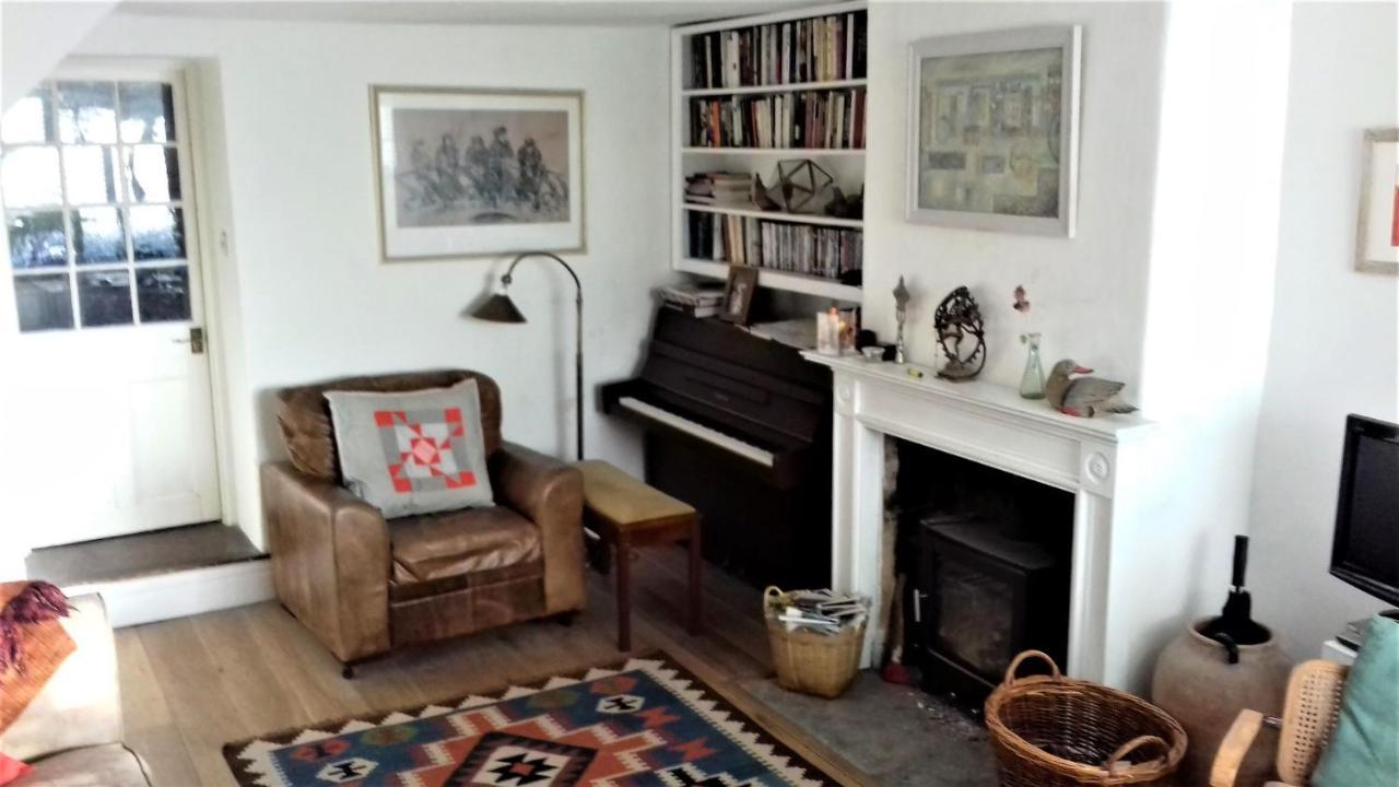 38 Newtown Guest House Bradford-On-Avon ภายนอก รูปภาพ