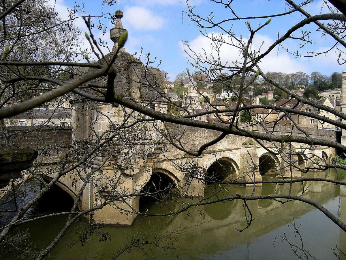 38 Newtown Guest House Bradford-On-Avon ภายนอก รูปภาพ
