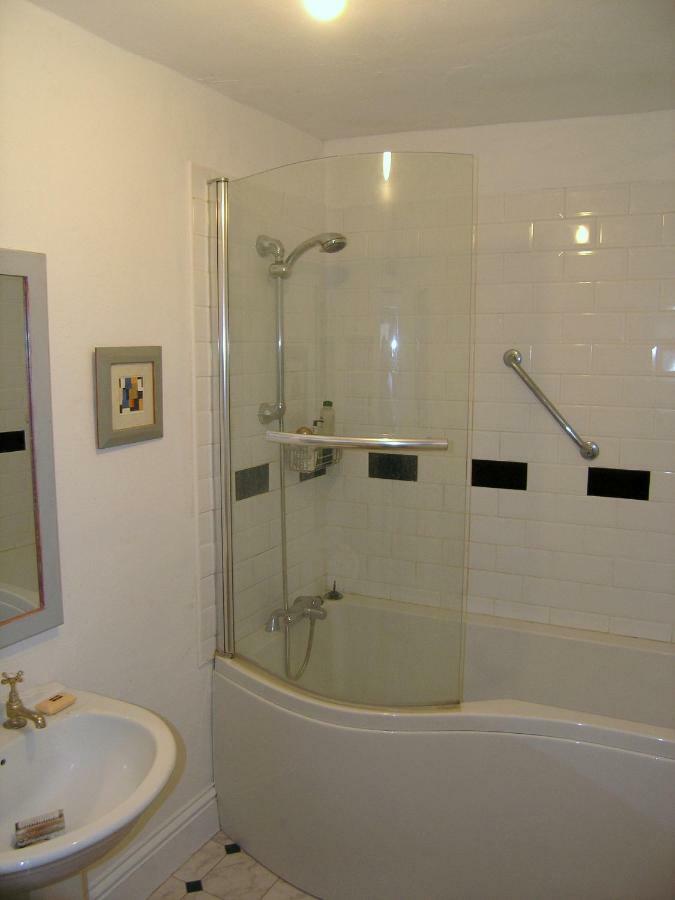 38 Newtown Guest House Bradford-On-Avon ภายนอก รูปภาพ