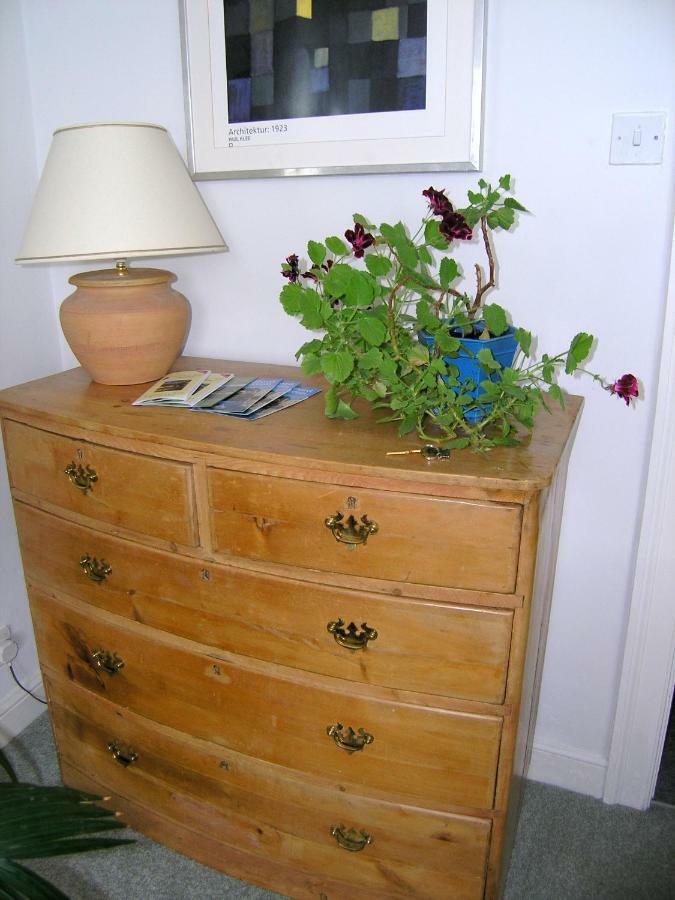 38 Newtown Guest House Bradford-On-Avon ภายนอก รูปภาพ