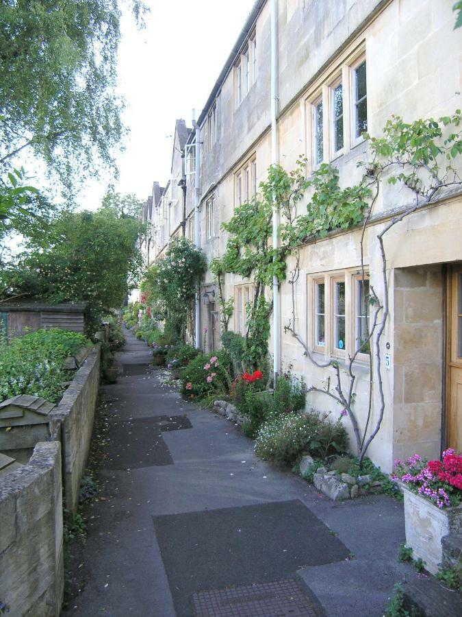 38 Newtown Guest House Bradford-On-Avon ภายนอก รูปภาพ